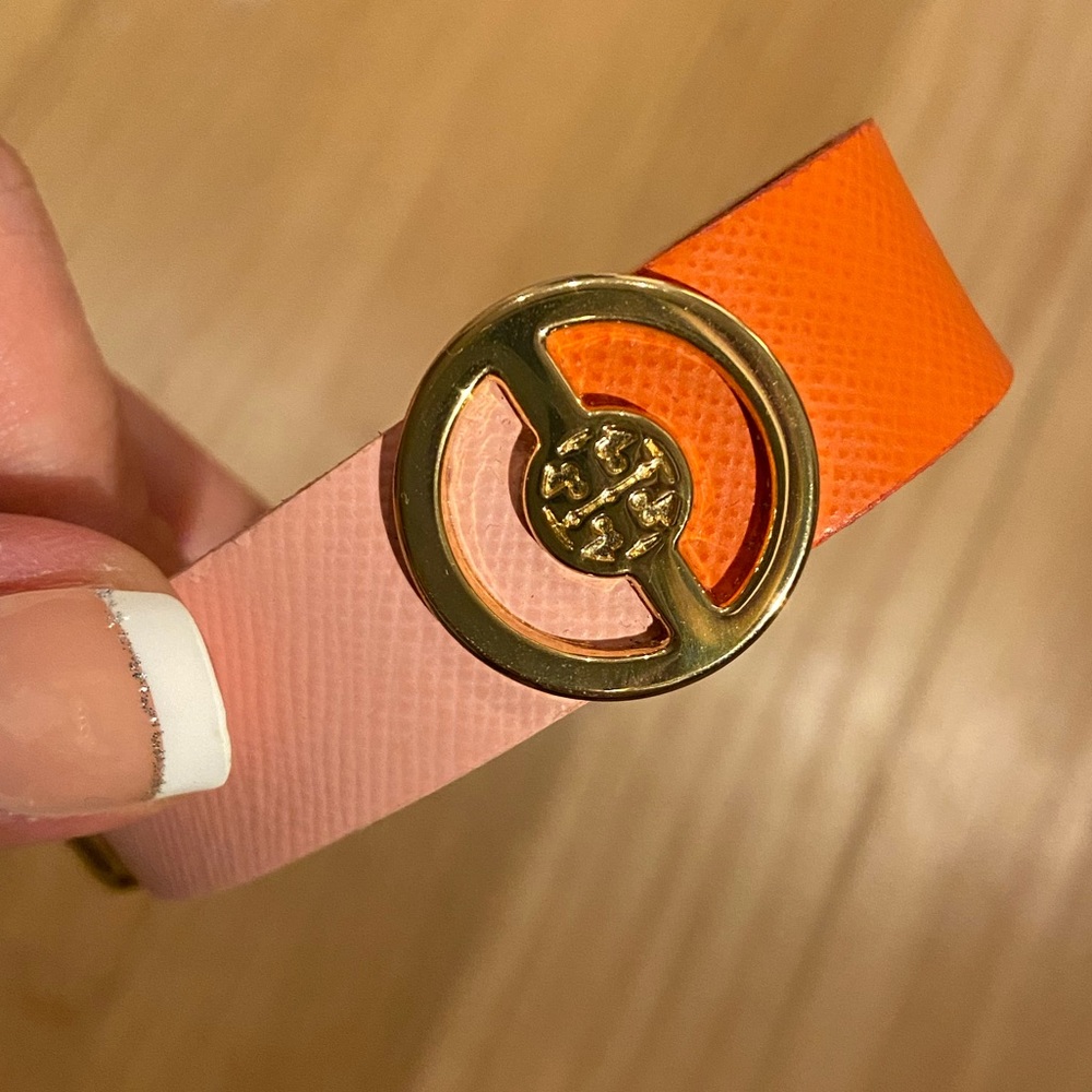 Tory Burch logo leather bracelet.